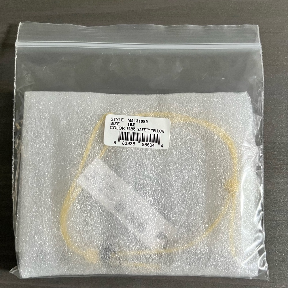 Marc by Marc Jacobs Bolt Friendship Bracelet Safety Yellow Cord New in Package - Picture 3 of 3